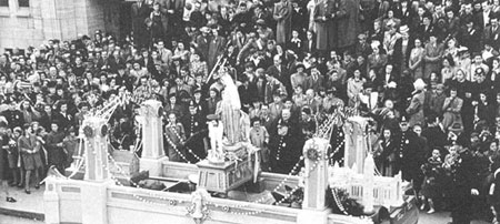 Le char marial du Congrès marial national de 1947. Le char marial du Congrès marial national de 1947.