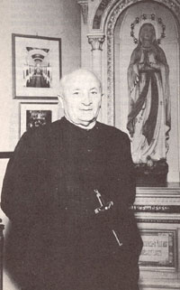 Le père Lelièvre en 1950. Le père Lelièvre en 1950.