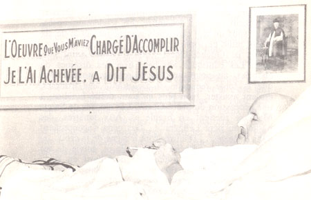À Jésus-Ouvrier, quelques heures après sa mort. À Jésus-Ouvrier, quelques heures après sa mort.