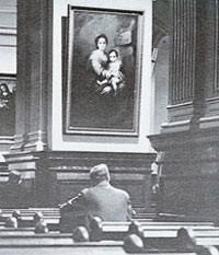 À la basilique de Québec, assistant à la messe du matin. À la basilique de Québec, assistant à la messe du matin.