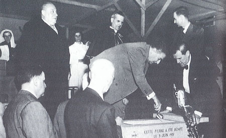 Lors de l’inauguration de l’hôpital Ste-Justine à Montréal en 1951 Lors de l’inauguration de l’hôpital Ste-Justine à Montréal en 1951