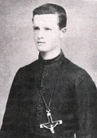 Le P. Charlebois en 1887. Le P. Charlebois en 1887.