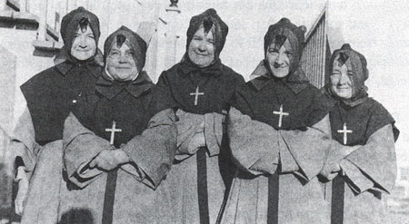 Les premières religieuses de l'hôpital. Les premières religieuses de l'hôpital.